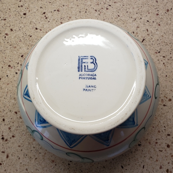 Ceramic Planter - Picture 4 of 5